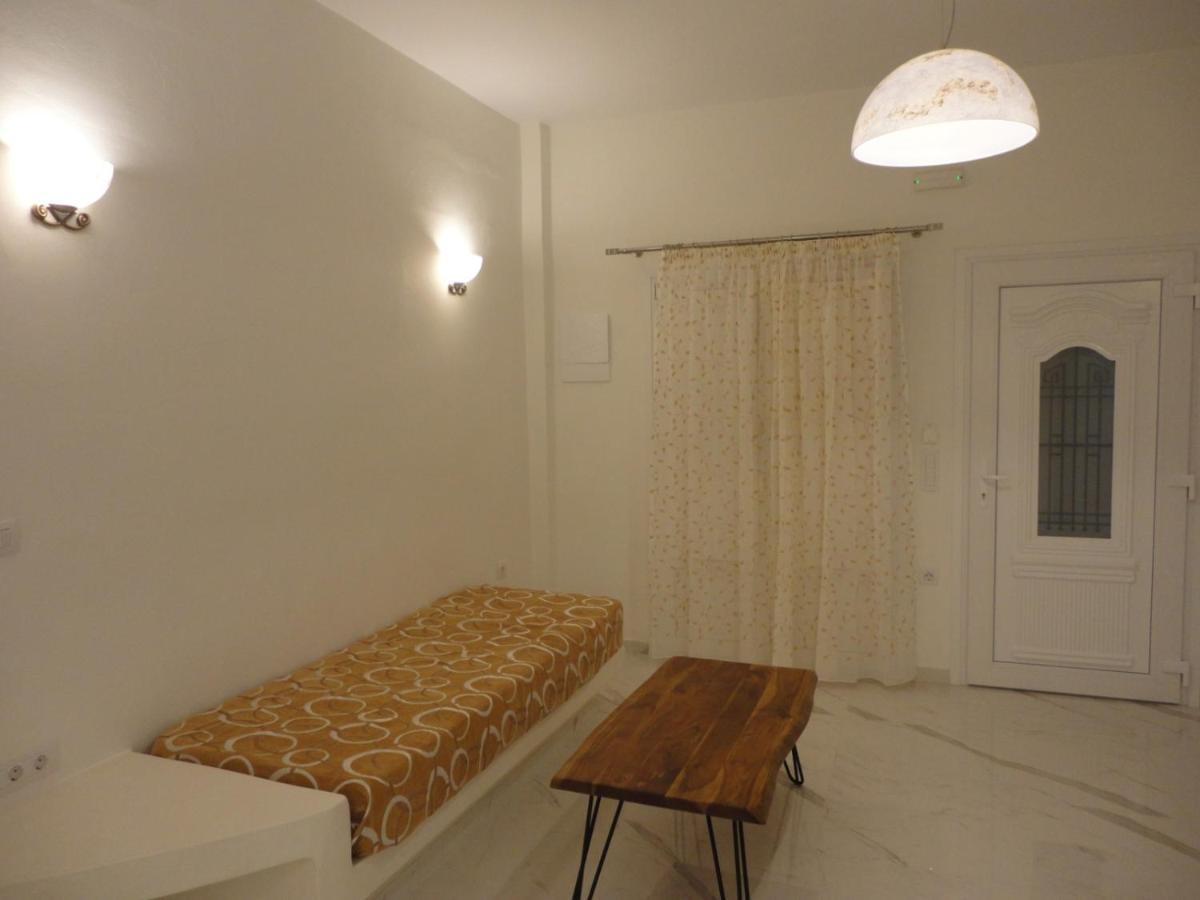 Triena Apartments Fira  Dış mekan fotoğraf