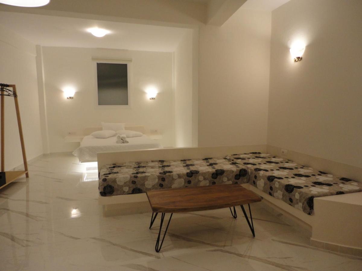 Triena Apartments Fira  Dış mekan fotoğraf