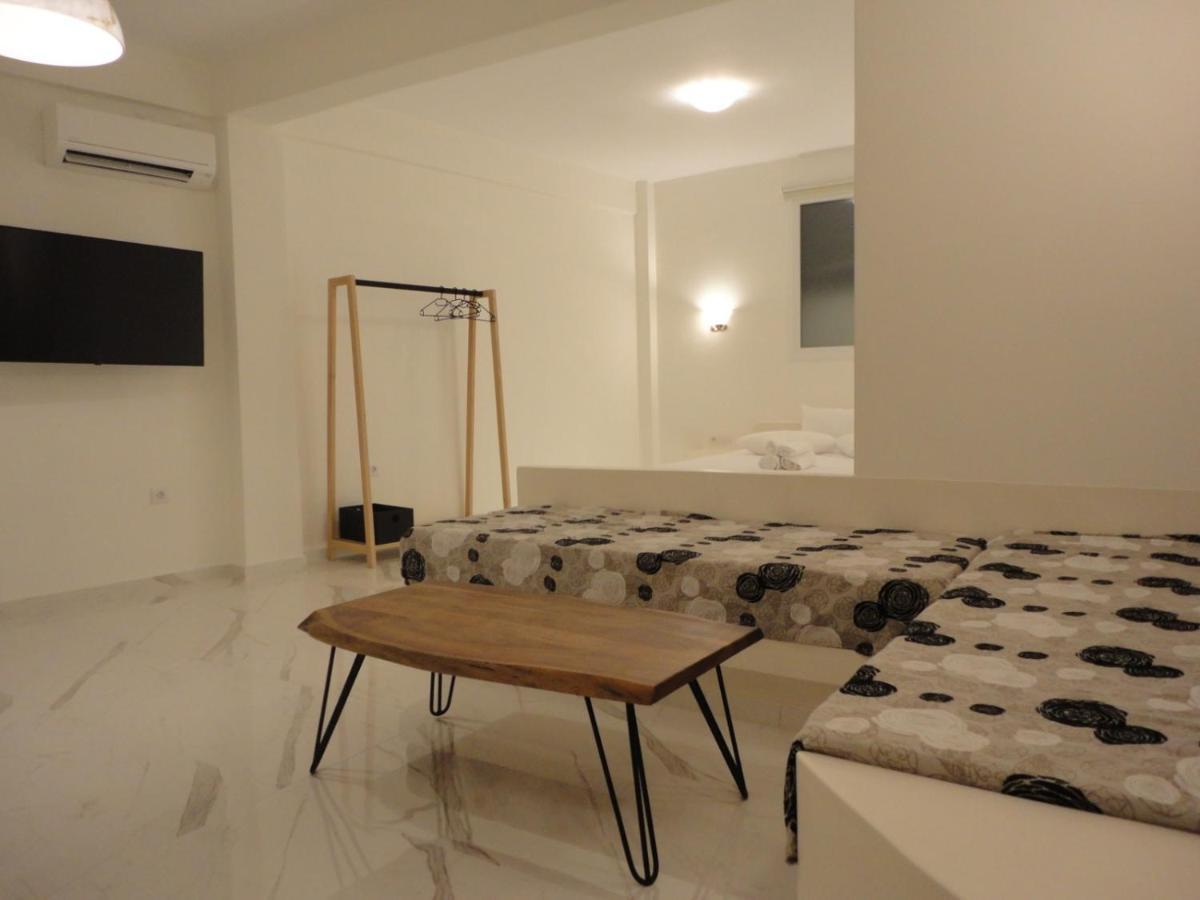 Triena Apartments Fira  Dış mekan fotoğraf