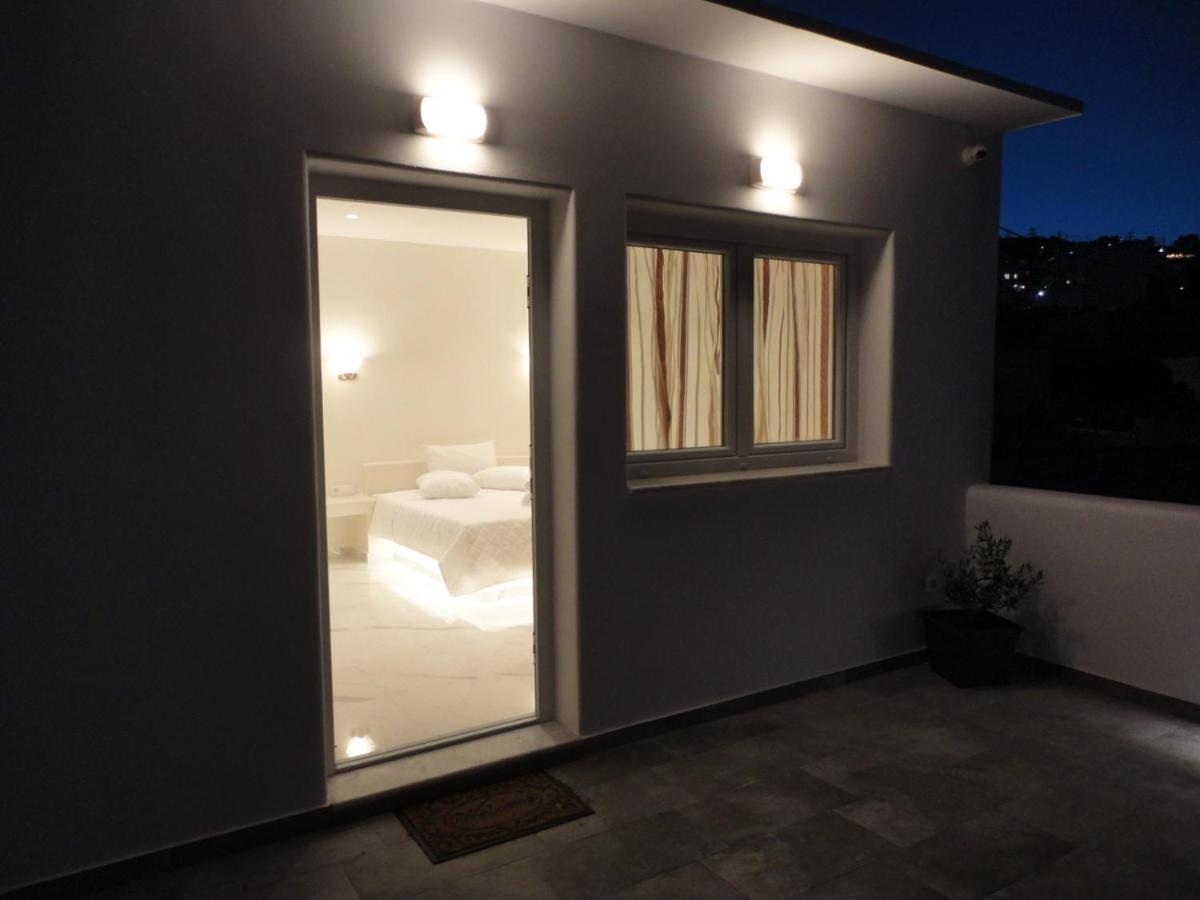 Triena Apartments Fira  Dış mekan fotoğraf