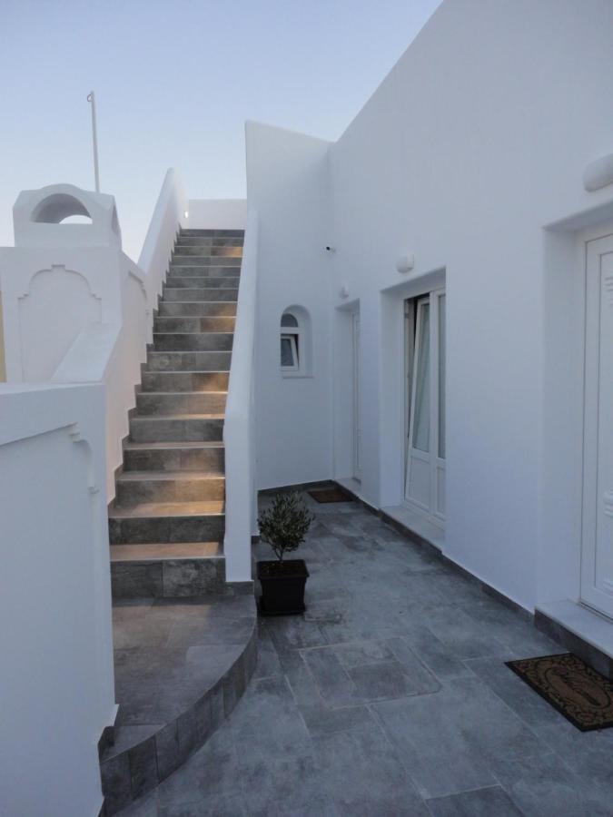 Triena Apartments Fira  Dış mekan fotoğraf