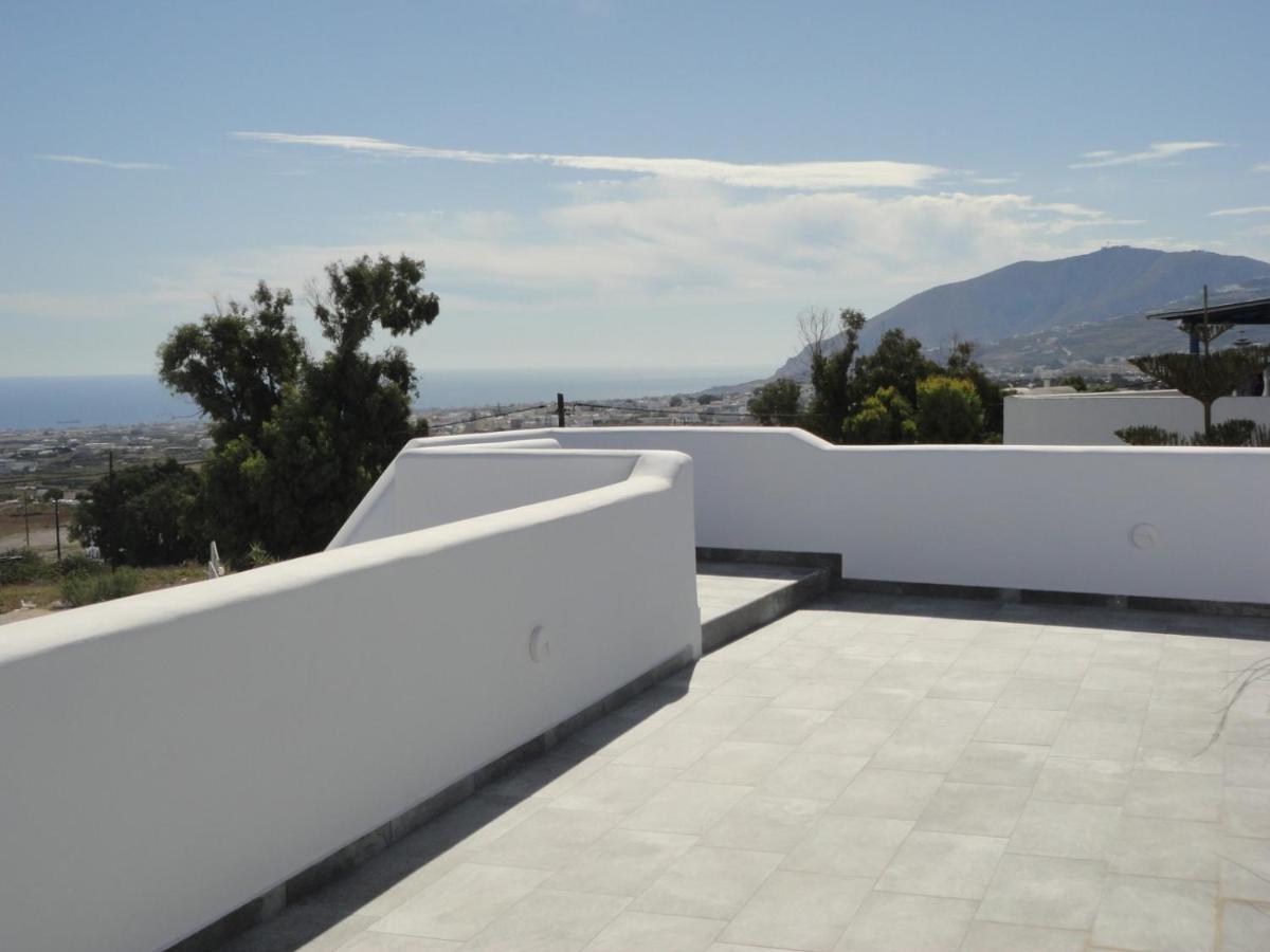 Triena Apartments Fira  Dış mekan fotoğraf