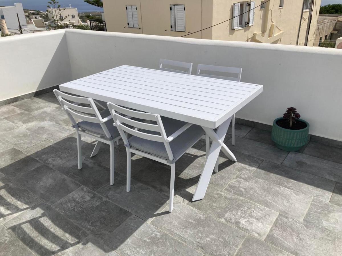 Triena Apartments Fira  Dış mekan fotoğraf